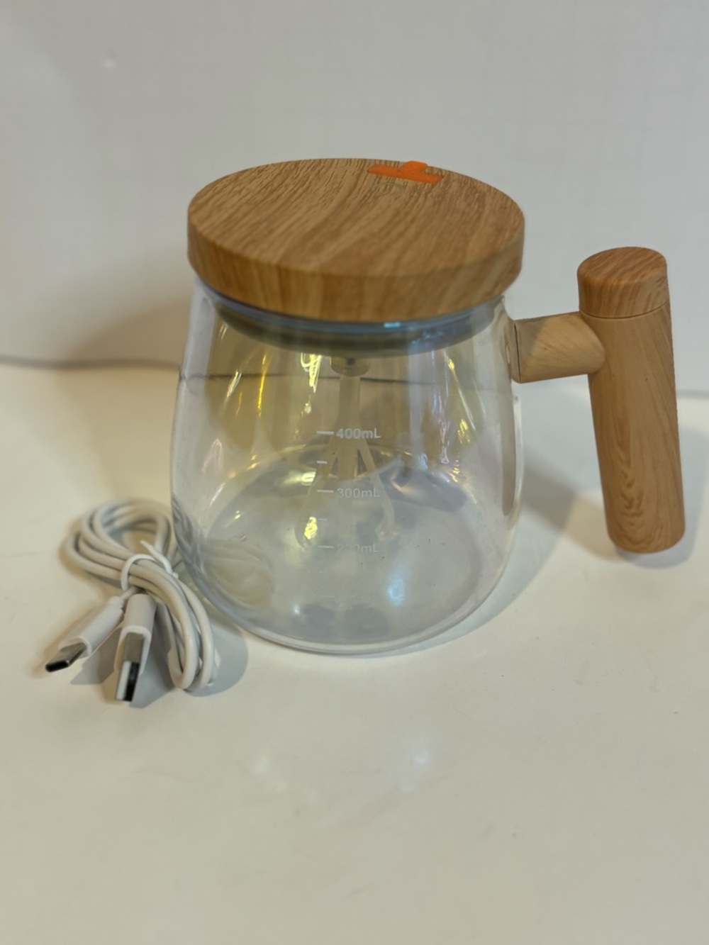 Wood-Accent Clear Glass self stirring mug - Natural Wood Effect